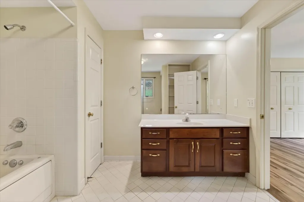 457 Country Club Court Clarksville TN 37043