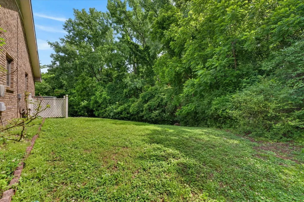 457 Country Club Court Clarksville TN 37043
