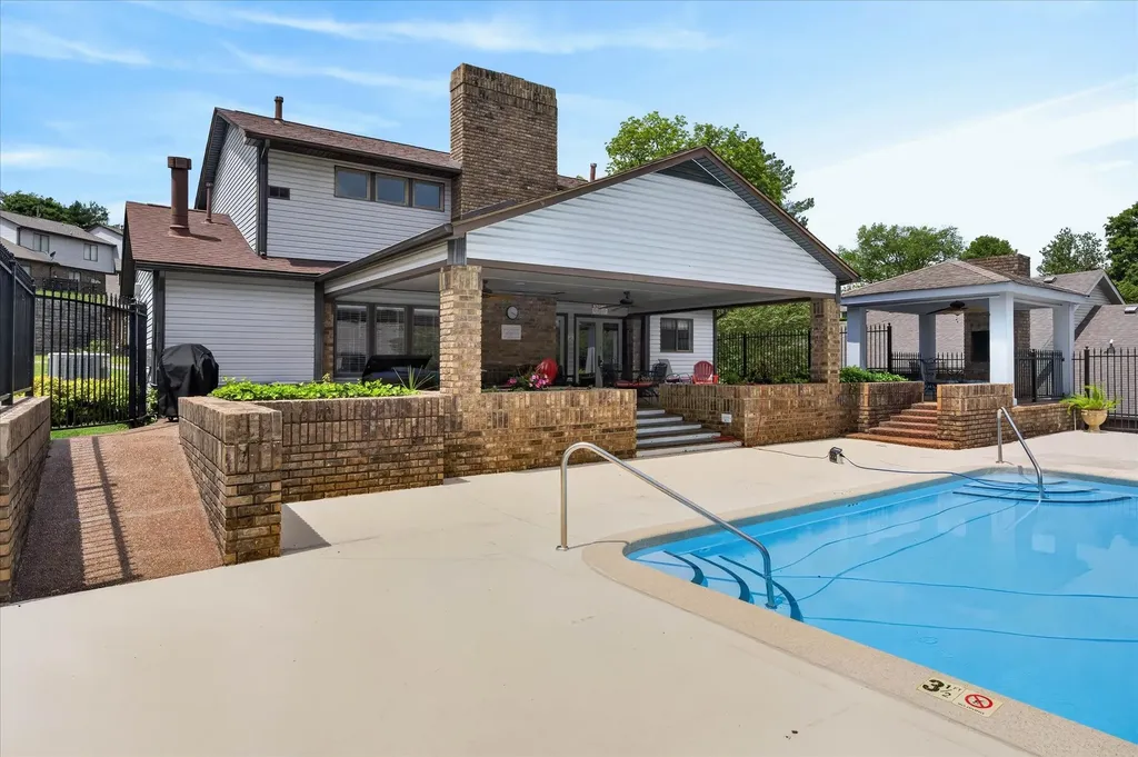 457 Country Club Court Clarksville TN 37043