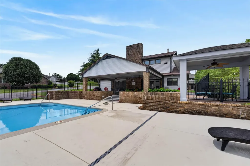 457 Country Club Court Clarksville TN 37043