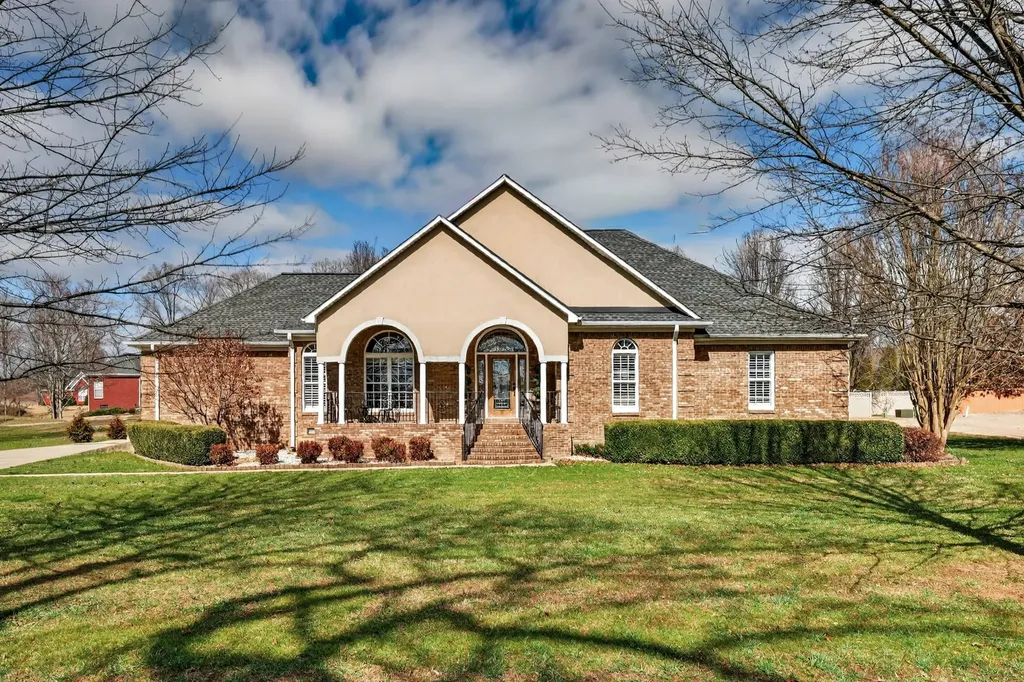 19 Hancock Road Fayetteville TN 37334