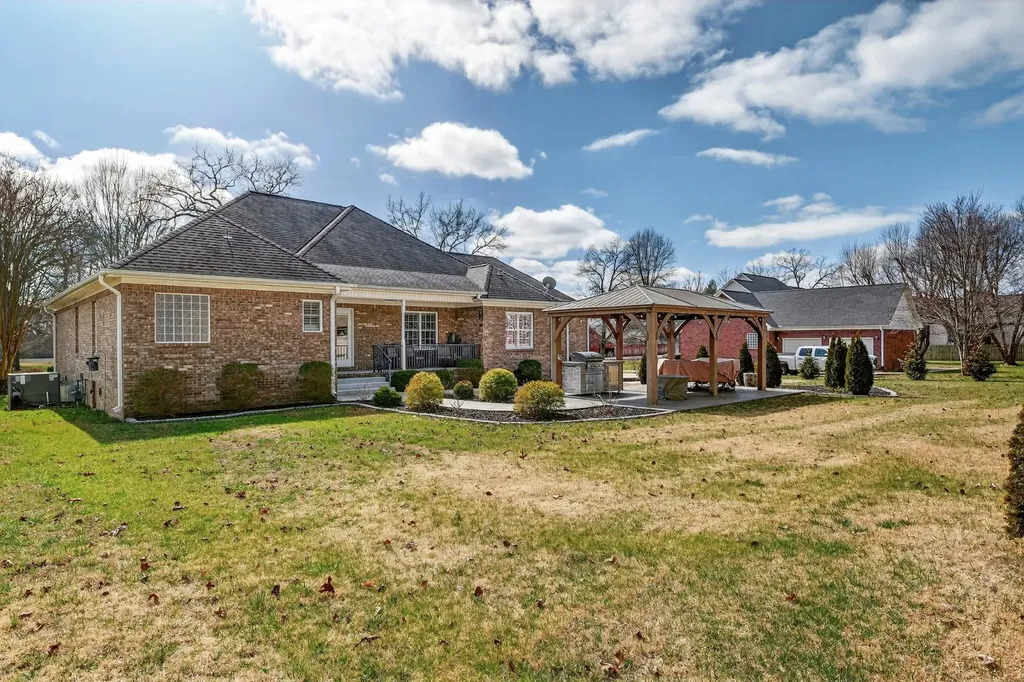 19 Hancock Road Fayetteville TN 37334