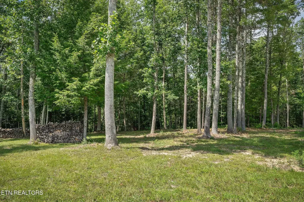 515 Ferry Bend Trail Crossville TN 38571