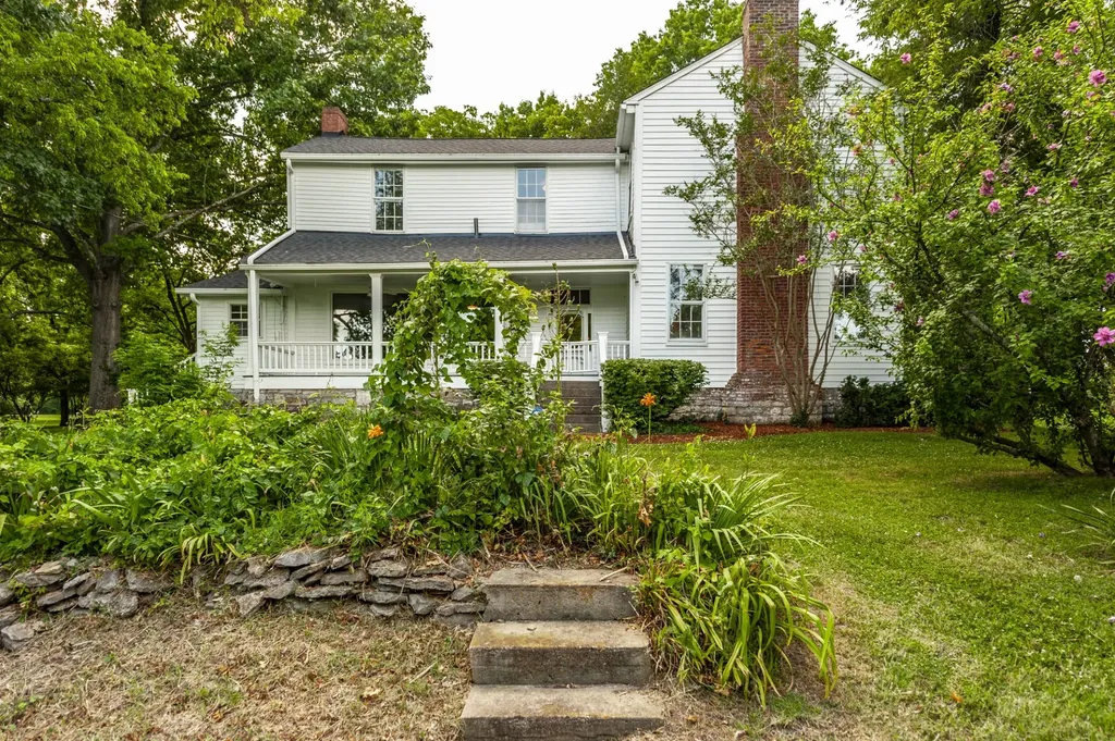 7723 Old Springfield Pike Goodlettsville TN 37072
