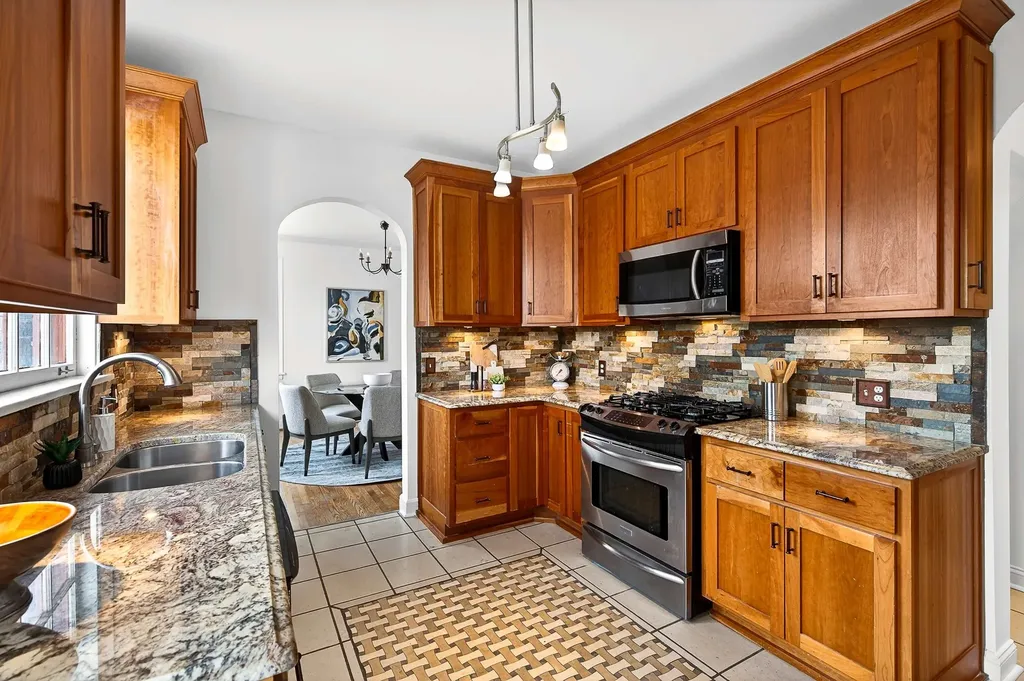 502 32nd Ave, S Nashville TN 37212