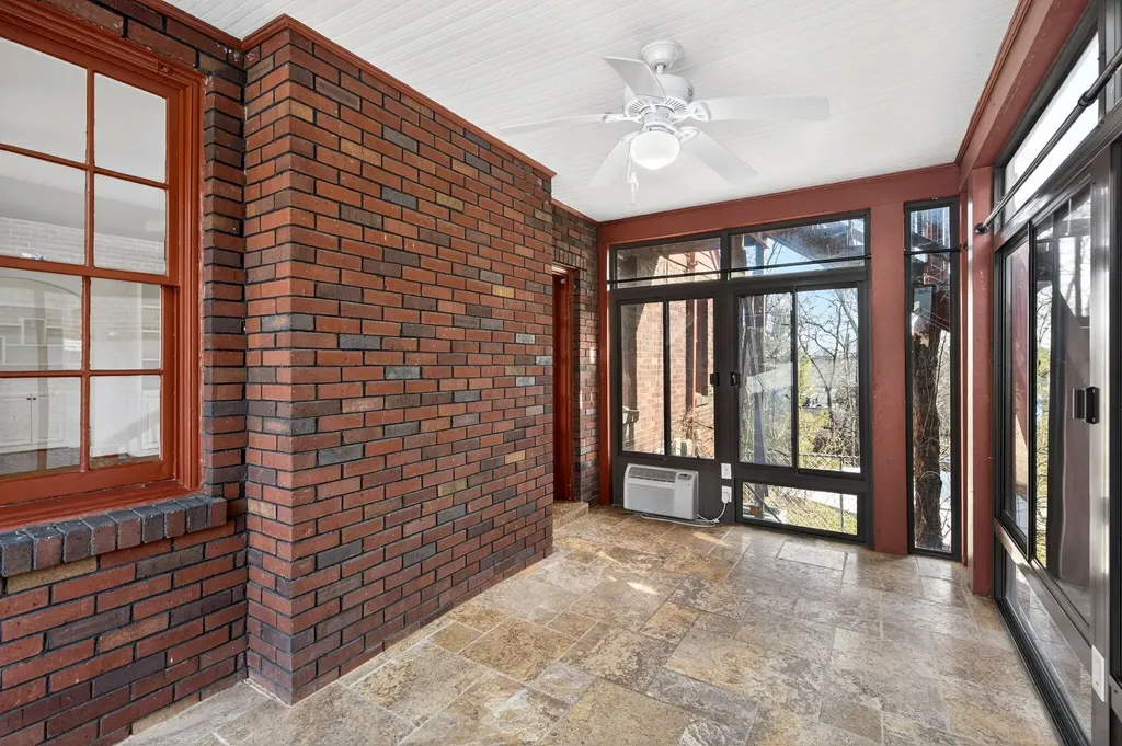 502 32nd Ave, S Nashville TN 37212