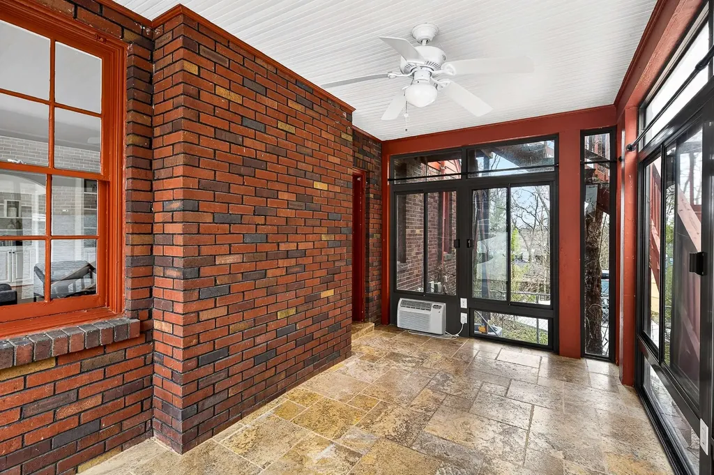 502 32nd Ave, S Nashville TN 37212