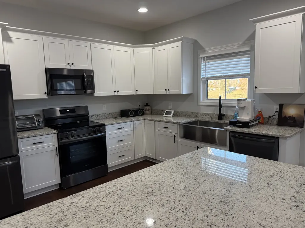 9461 Short Mountain Road Smithville TN 37166