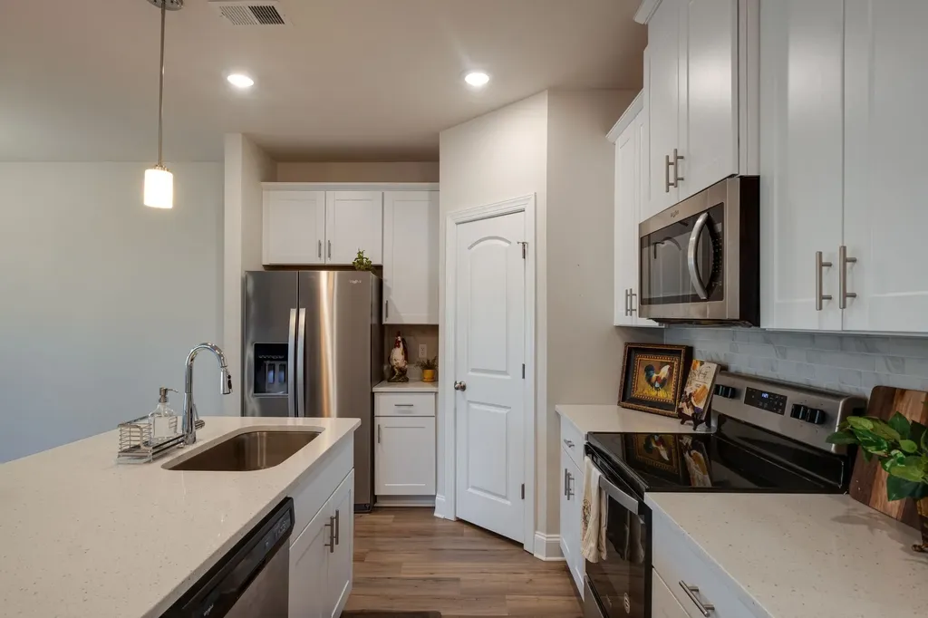 857 Longleaf Lane Columbia TN 38401