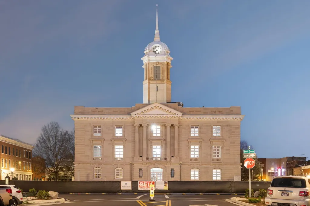 306 Strong Street Columbia TN 38401