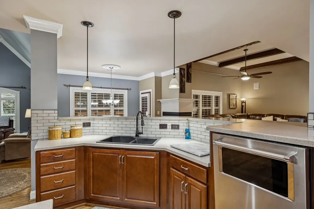 1006 Autumn Ridge Court Spring Hill TN 37174