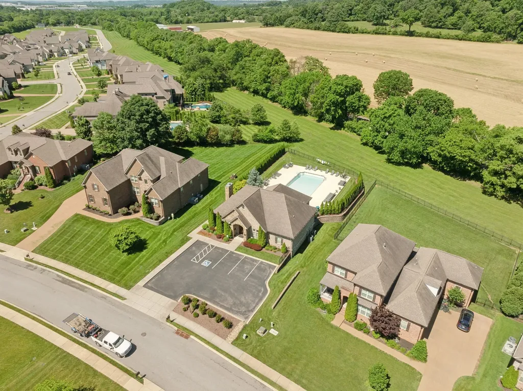 1006 Autumn Ridge Court Spring Hill TN 37174