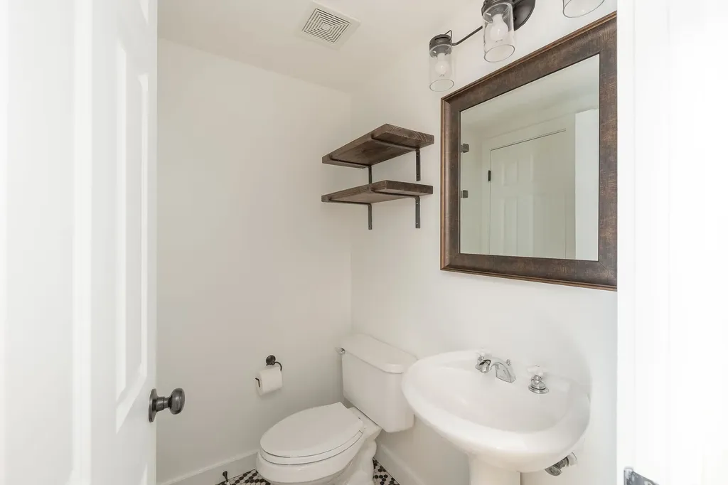 1028 9th Ave, N Nashville TN 37208