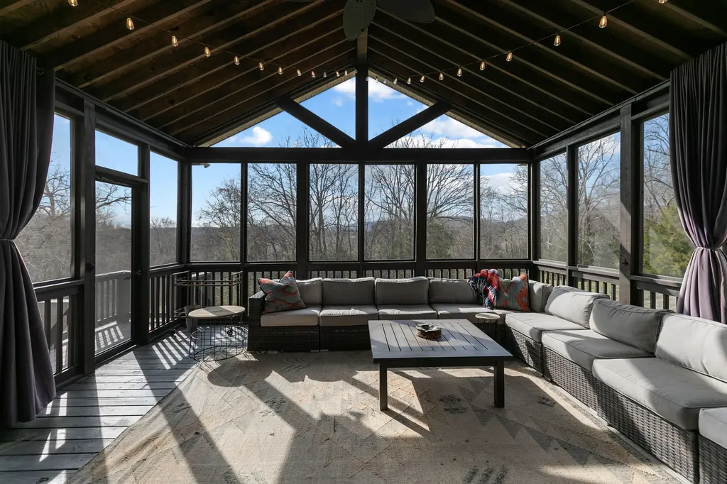 6729 Falls Ridge Lane College Grove TN 37046