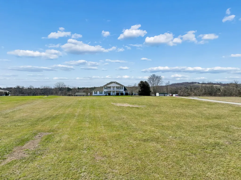 2280 Tuckers Gap Road Lebanon TN 37090