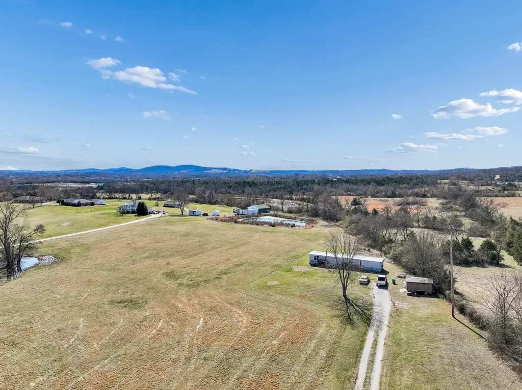 2280 Tuckers Gap Road Lebanon TN 37090