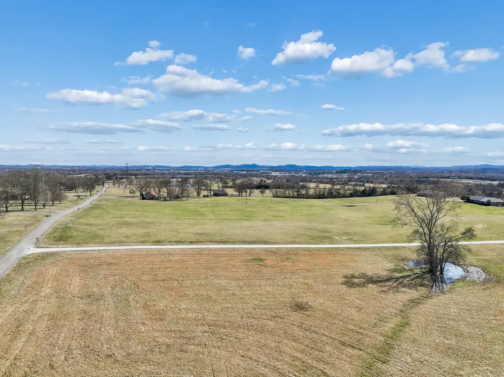 2280 Tuckers Gap Road Lebanon TN 37090