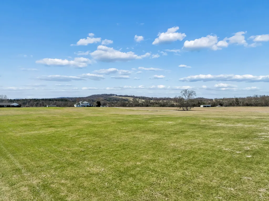 2280 Tuckers Gap Road Lebanon TN 37090