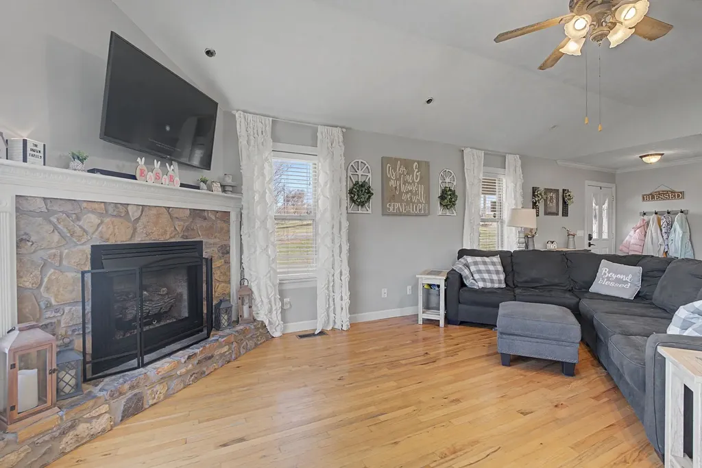 48 Fox Run Lane Carthage TN 37030