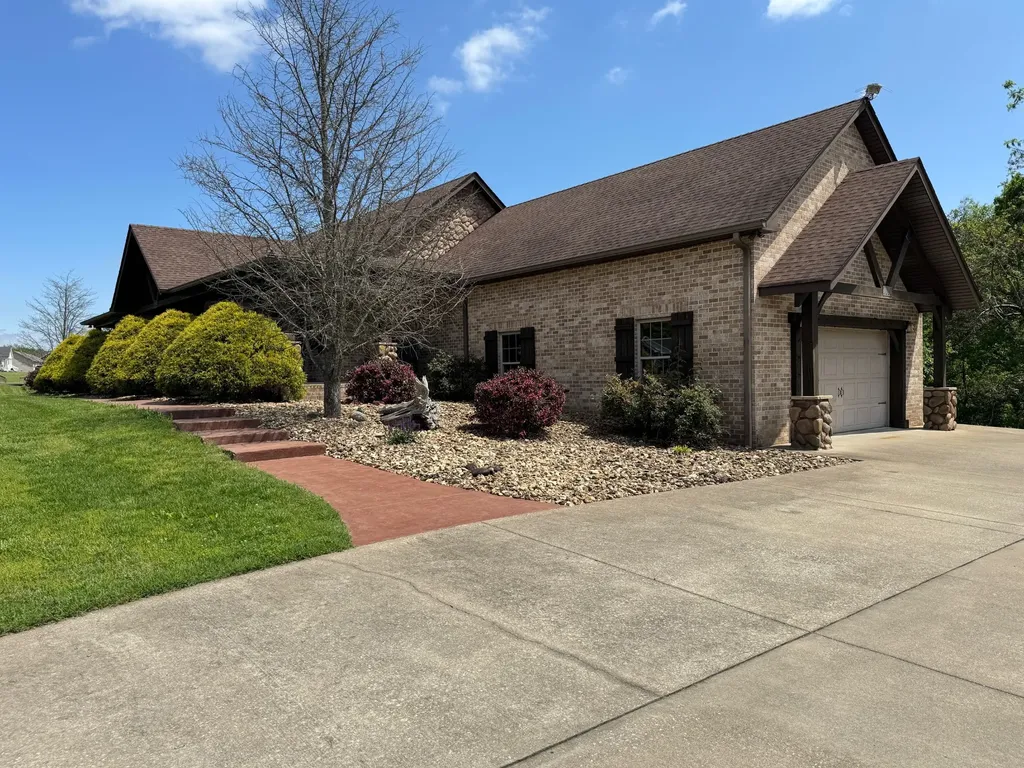 375 Autumn Ridge Lane Lafayette TN 37083