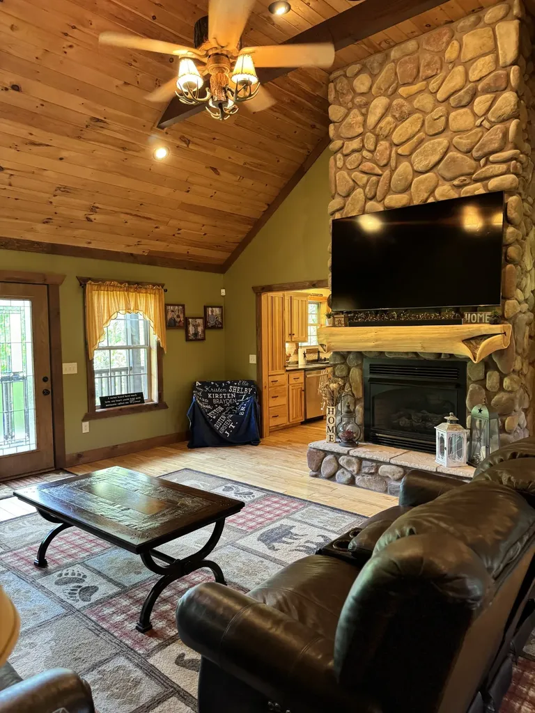 375 Autumn Ridge Lane Lafayette TN 37083