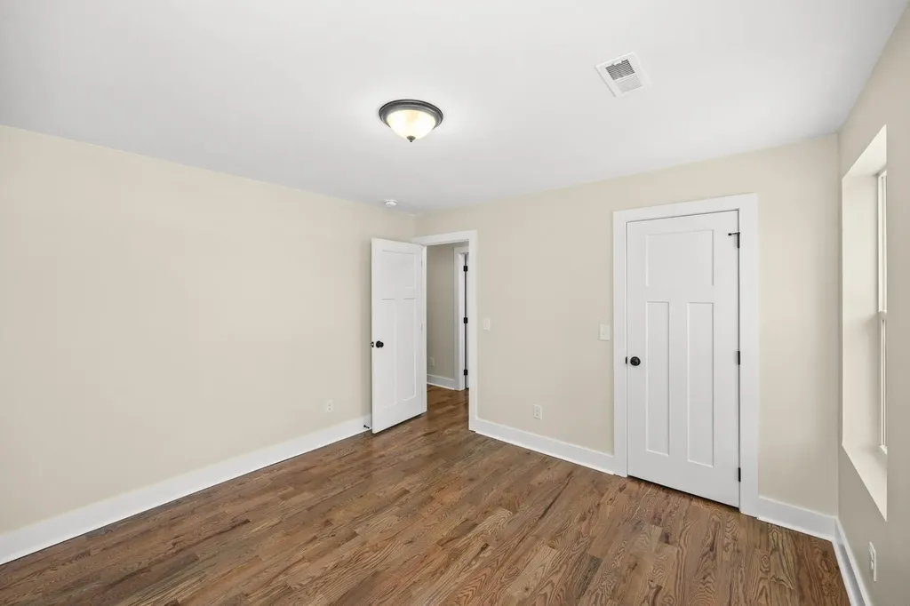 449 Sandhill Road, E La Vergne TN 37086