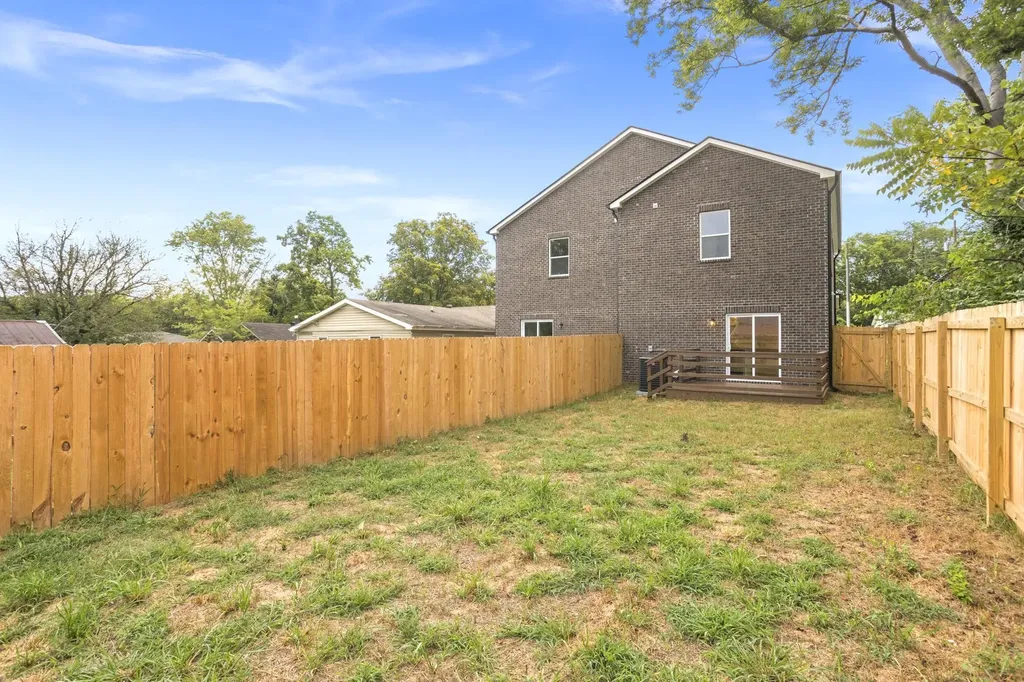 507 Demoss St, N Gallatin TN 37066