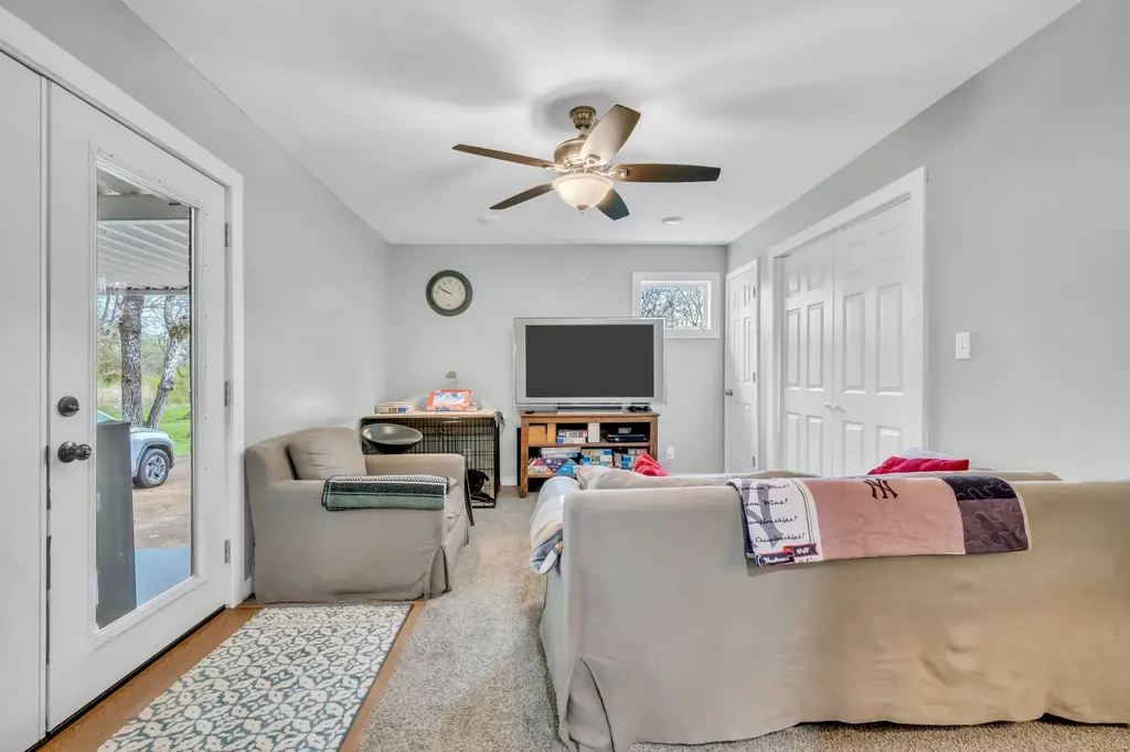 101 Simpson Avenue Waverly TN 37185