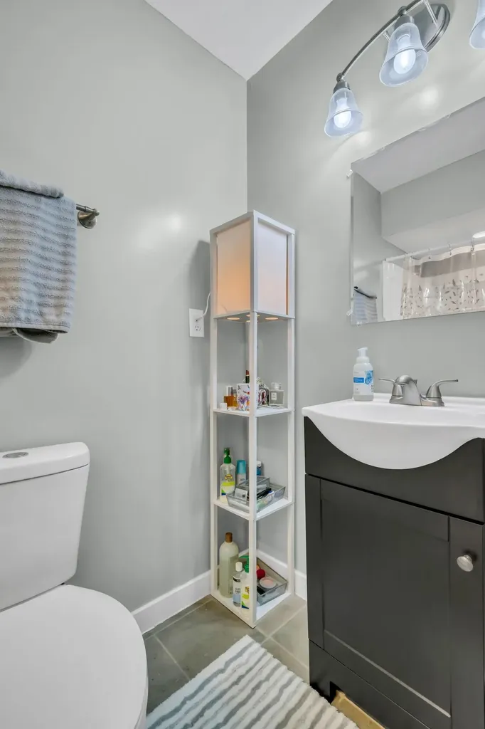 101 Simpson Avenue Waverly TN 37185