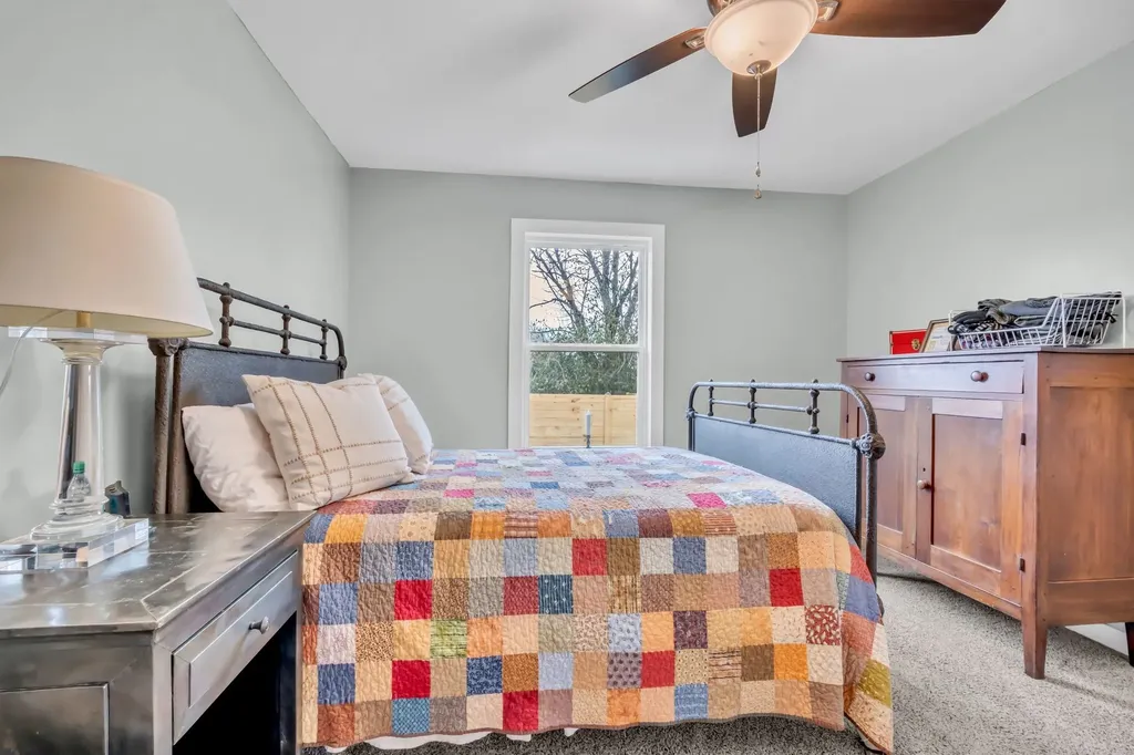 101 Simpson Avenue Waverly TN 37185