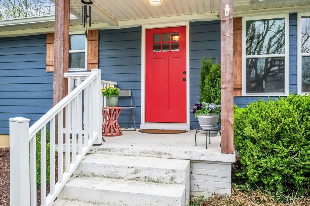 101 Simpson Avenue Waverly TN 37185