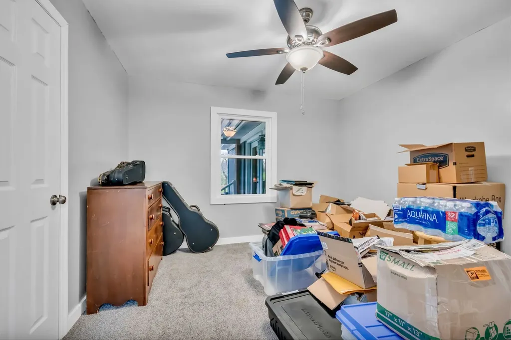 101 Simpson Avenue Waverly TN 37185