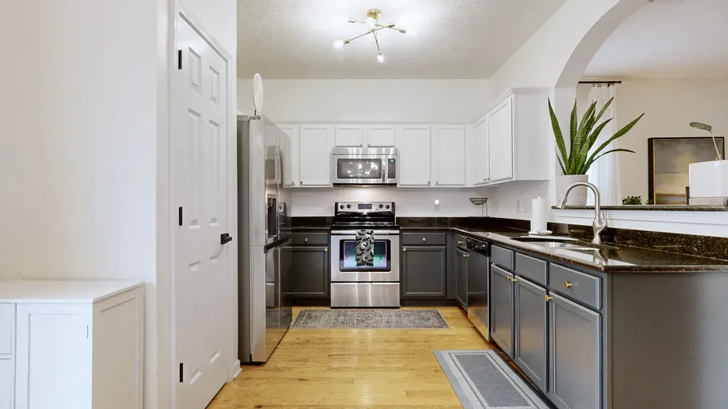1367 Crown Point Place Nashville TN 37211
