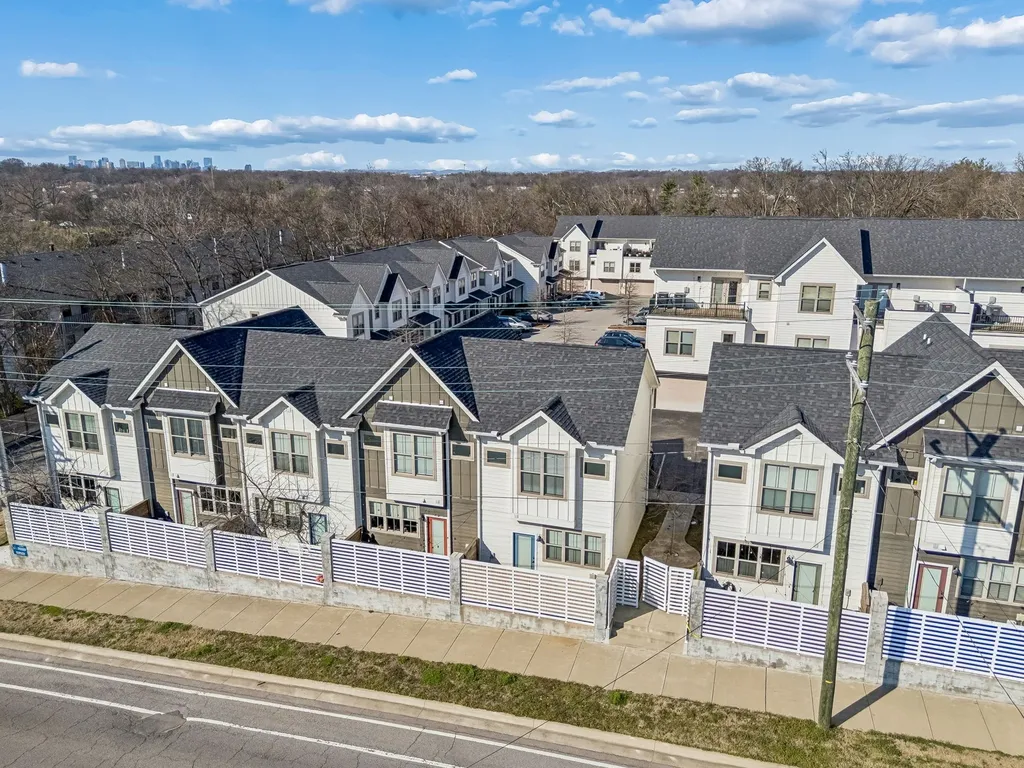100 Thompson Lane Nashville TN 37211