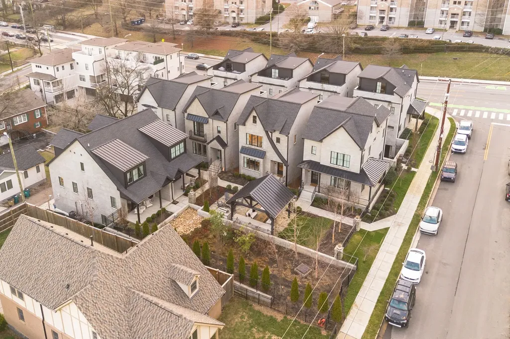 1109 Bate Avenue Nashville TN 37204