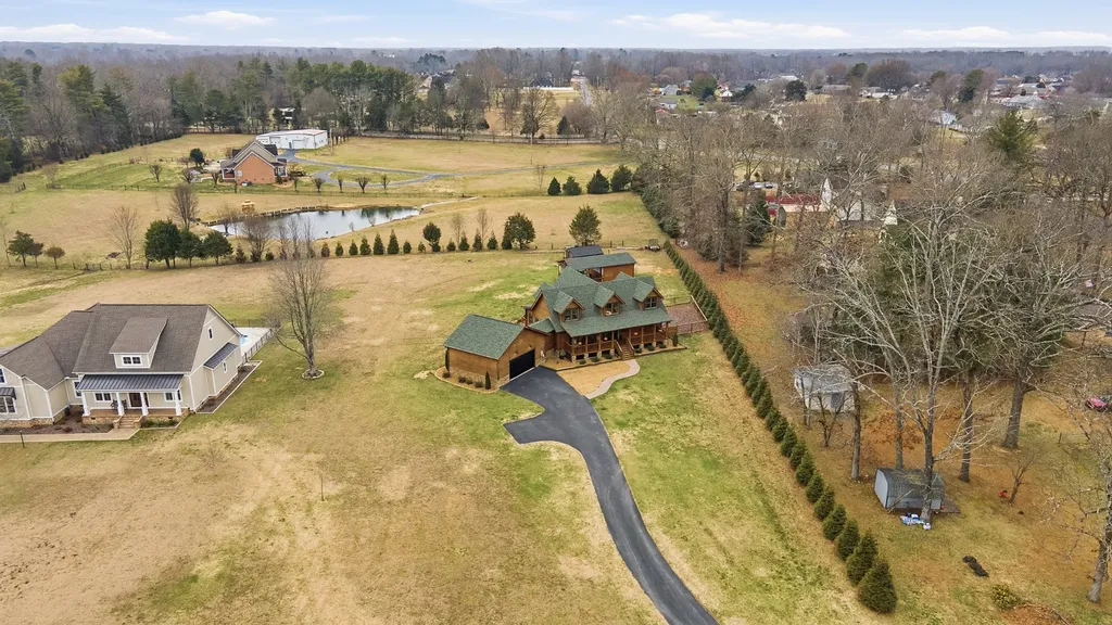 530 Parkway Road Tullahoma TN 37388