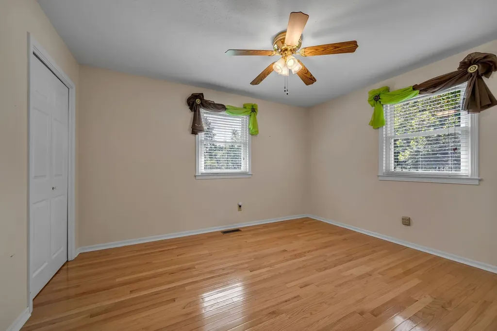 126 Robin Hood Road Dickson TN 37055