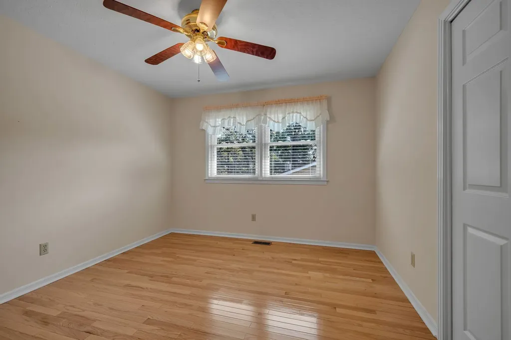 126 Robin Hood Road Dickson TN 37055
