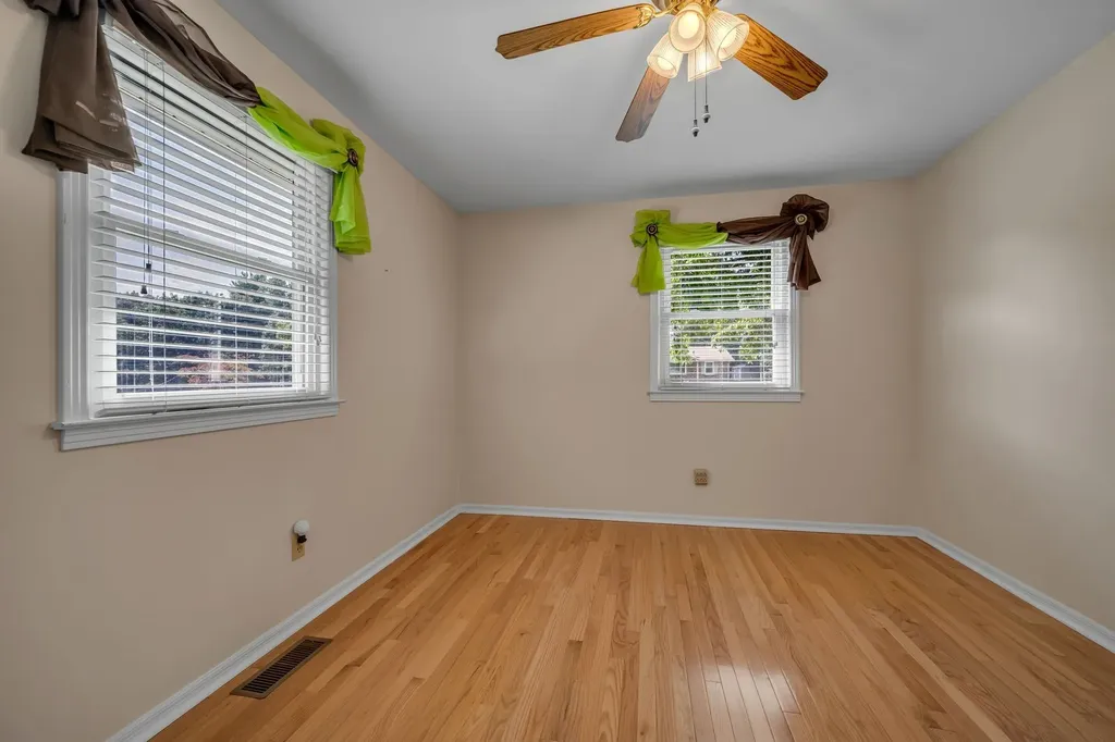 126 Robin Hood Road Dickson TN 37055