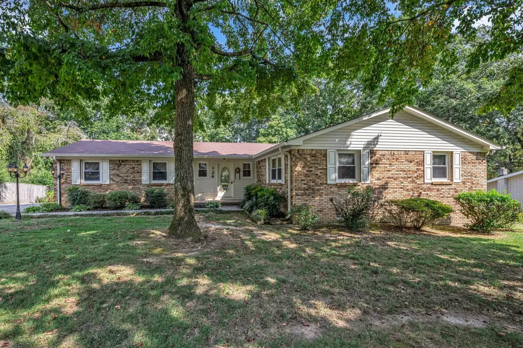 126 Robin Hood Road Dickson TN 37055