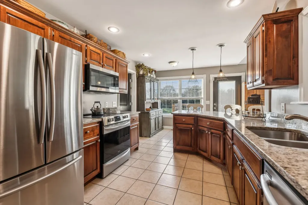 5881 Highway 31 W Portland TN 37148