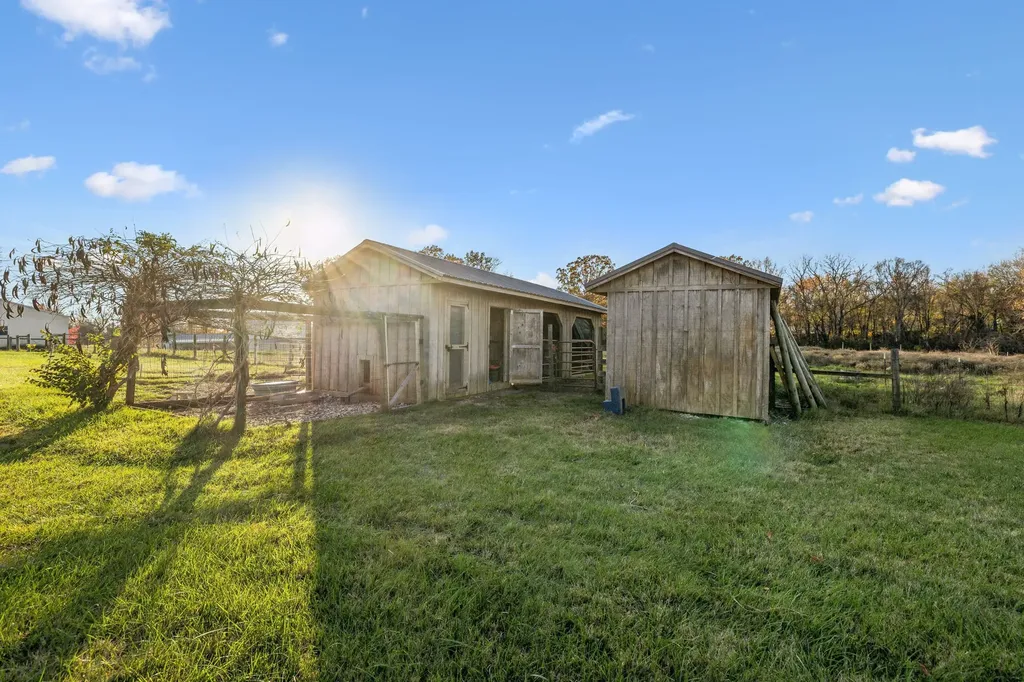 5881 Highway 31 W Portland TN 37148