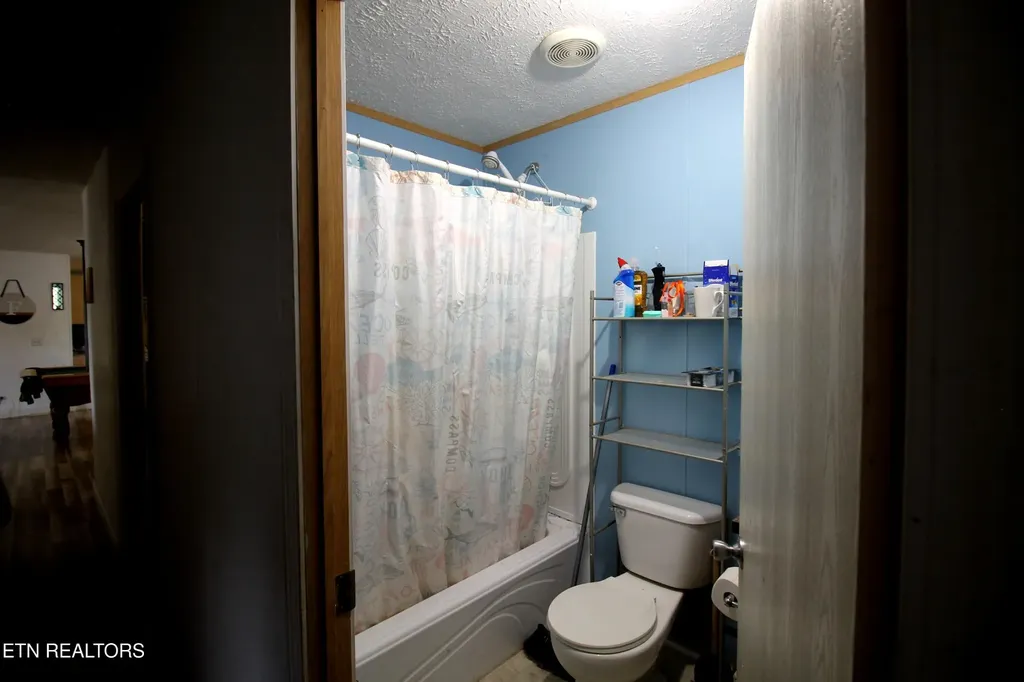 156 Lewis Landrum Road Lancing TN 37770