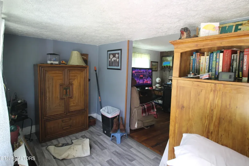 156 Lewis Landrum Road Lancing TN 37770