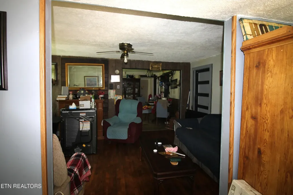 156 Lewis Landrum Road Lancing TN 37770