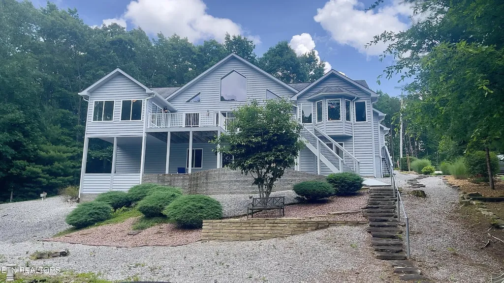 14 Needham Terrace Crossville TN 38558