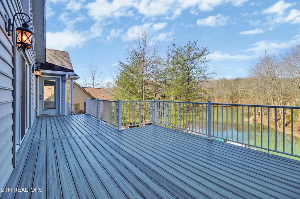 14 Needham Terrace Crossville TN 38558