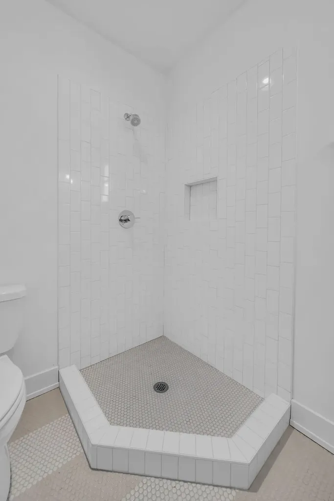 1531 E Stewarts Lane Nashville TN 37218