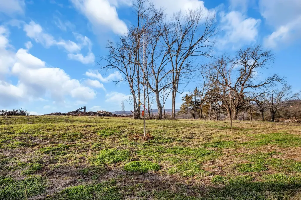 1531 E Stewarts Lane Nashville TN 37218
