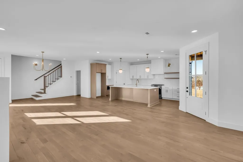 1531 E Stewarts Lane Nashville TN 37218